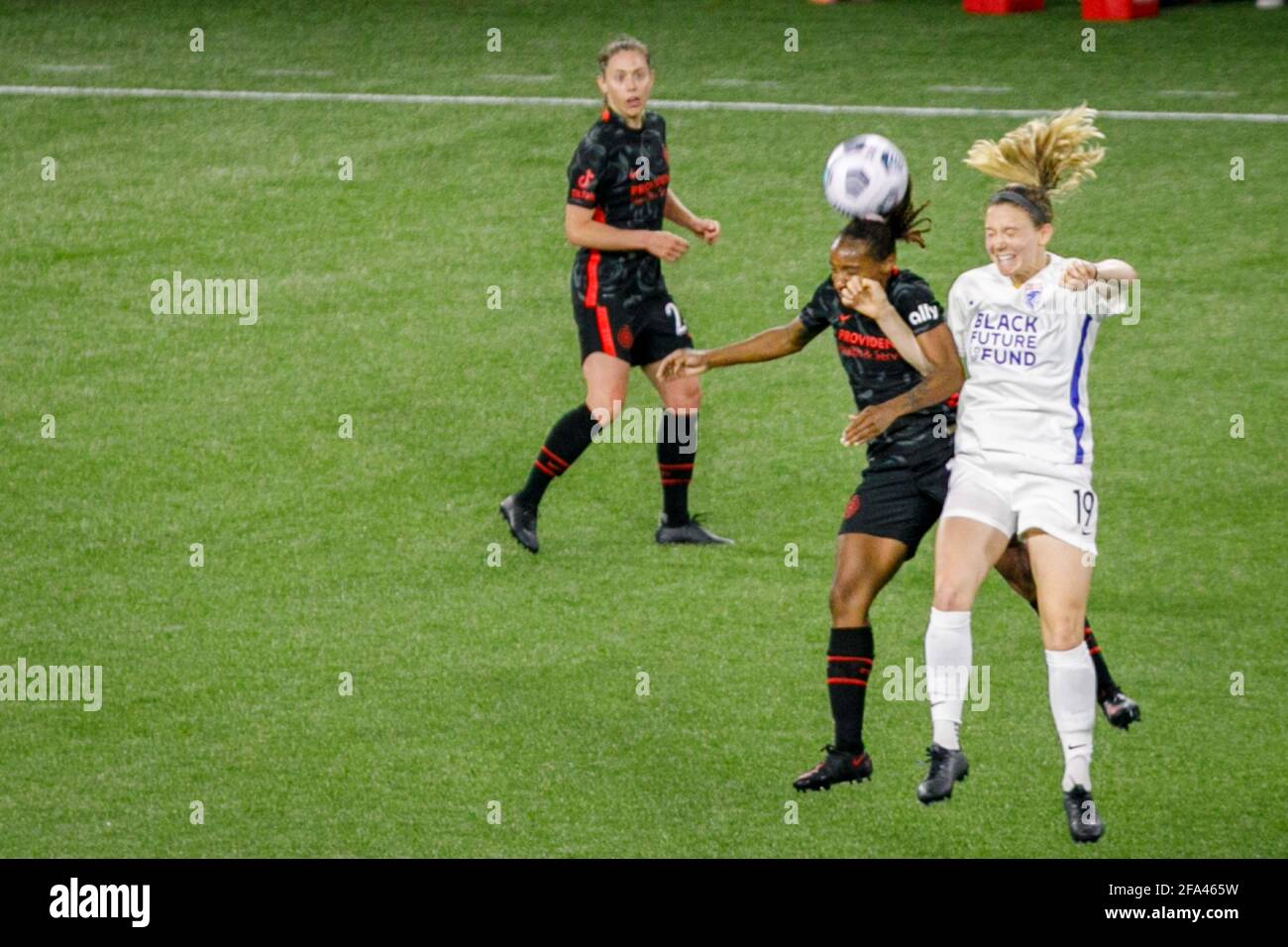 Portland, USA. 21st Apr, 2021. The Portland Thorns FC beat Tacoma's OL Reign 2-0 at Providence Park in Portland, Oregon on April 21, 2021, which sends the Thorns to the Challenge Cup finals at home on May 8. (Photo by John Rudoff/Sipa USA) Credit: Sipa USA/Alamy Live News Stock Photo