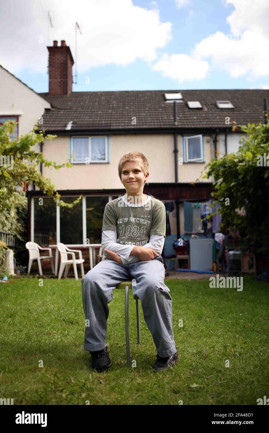 Ben Park (11) and his mother Pamela Park at home in NW London. Re. lack of Male school teacher s story  pic David Sandison Stock Photo