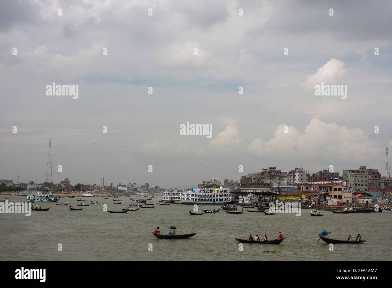 Boats on the Buriganga River, Dhaka, Bangladesh Stock Photo
