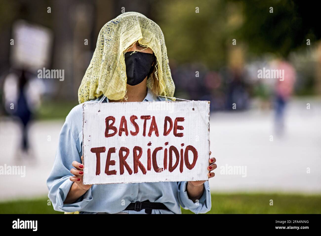 Buenos Aires, Federal Capital, Argentina. 22nd Apr, 2021. A mobilization took place in the city of Buenos Aires, in the vicinity of the government house, in celebration of the International Mother Earth Day, calling to reflect on our commitment to care for the planet. Credit: Roberto Almeida Aveledo/ZUMA Wire/Alamy Live News Stock Photo