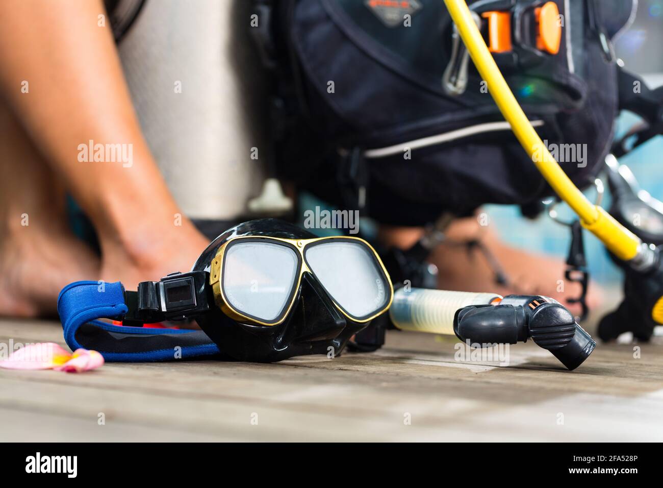 Equipment for divers, oxygen bottle Stock Photo Alamy
