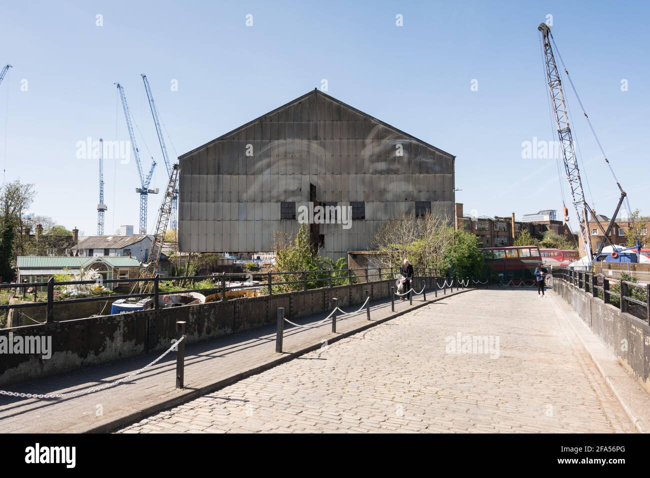 A disused warehouse on Dock Road, Brentford Dock, Brentford, Hounslow, Middlesex, U.K. Stock Photo
