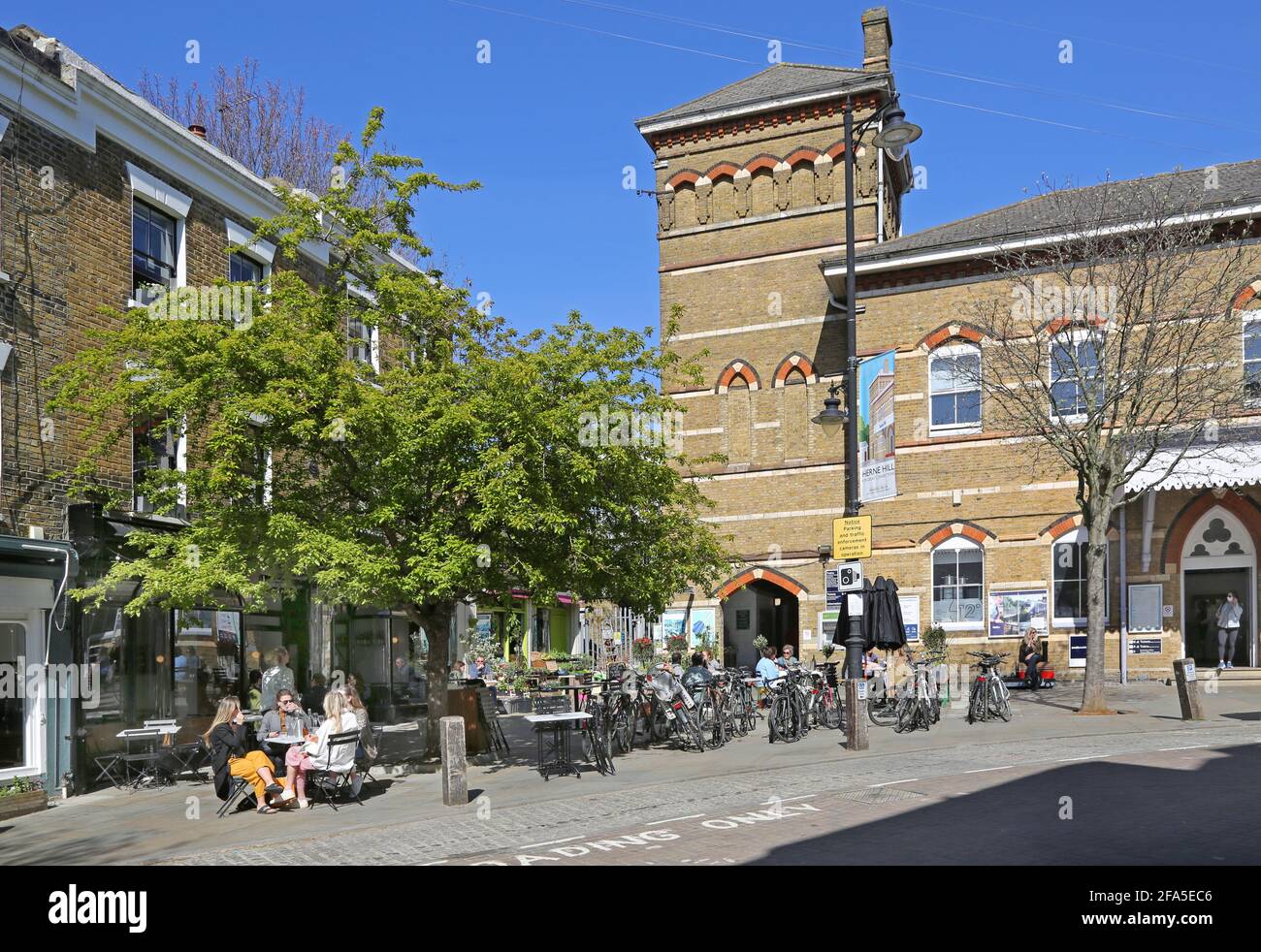 Herne hill shops hires stock photography and images Alamy