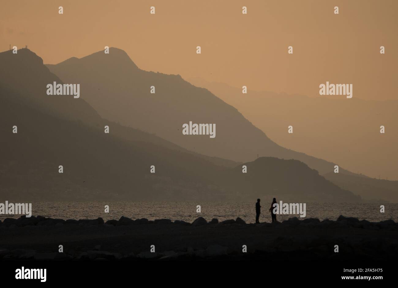 Silhouettes copy space hi-res stock photography and images - Alamy