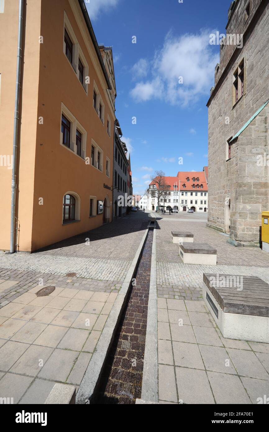 23 April 2021, Thuringia, Neustadt an der Orla: The pedestrian zones of the small town are almost deserted. The district of Saale-Orla-Kreis (TH) has the highest 7-day incidence in Germany with 377.3. (as of 23.04.2021) Photo: Bodo Schackow/dpa-Zentralbild/dpa Stock Photo