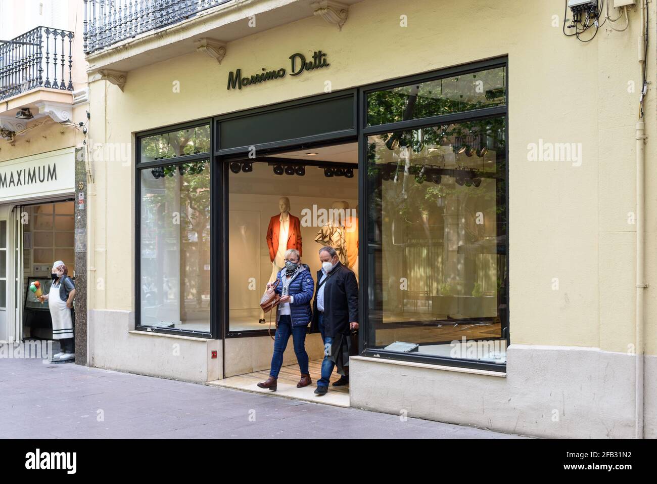 Sabadell - Catalonia, SPAIN - April 17th of 2021: Massimo Dutti shop  entrance at the city downtown Stock Photo - Alamy