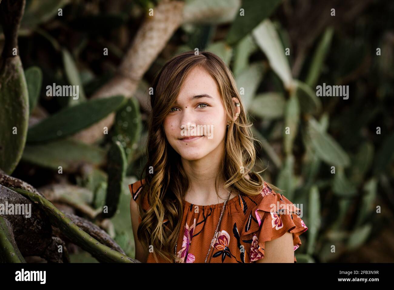 Teenage girl portrait hi-res stock photography and images - Alamy