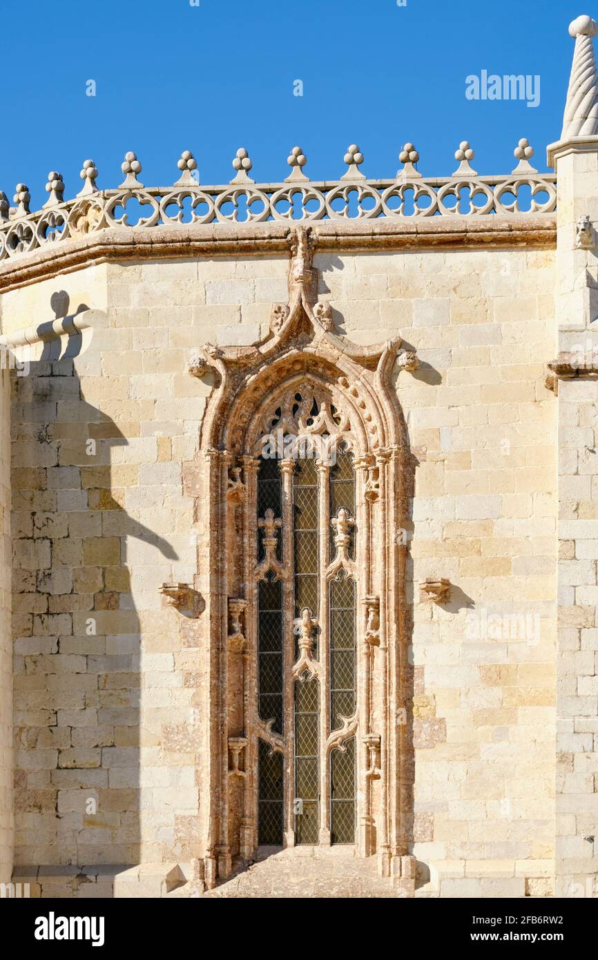 Manueline style window of the Igreja de Jesus (Jesus Church), dating back to the 15th century, designed by the architect Diogo Boitaca in 1494. Setuba Stock Photo