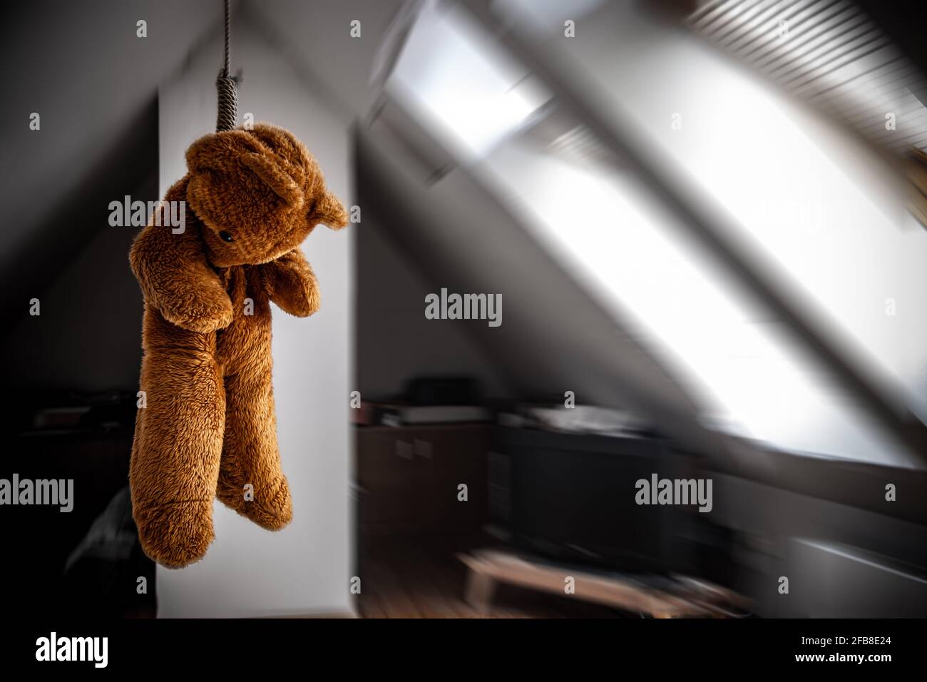 Teddy bear by itself hi-res stock photography and images - Alamy