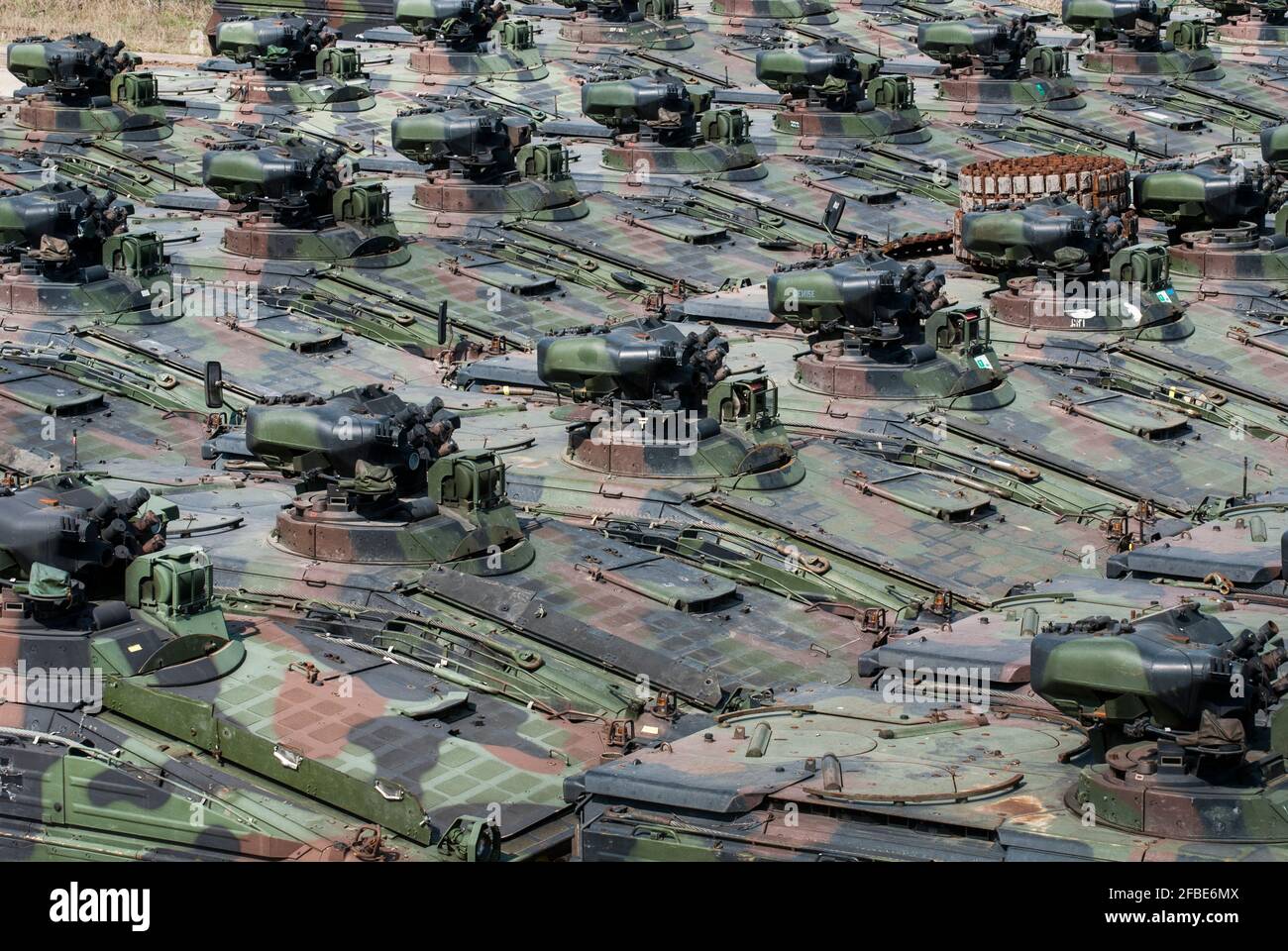 Im 300-Seelen-Dorf Rockensußra befindet sich Europas einzige NATO-zertifizierte Panzerverschrottungsanlage. Stock Photo