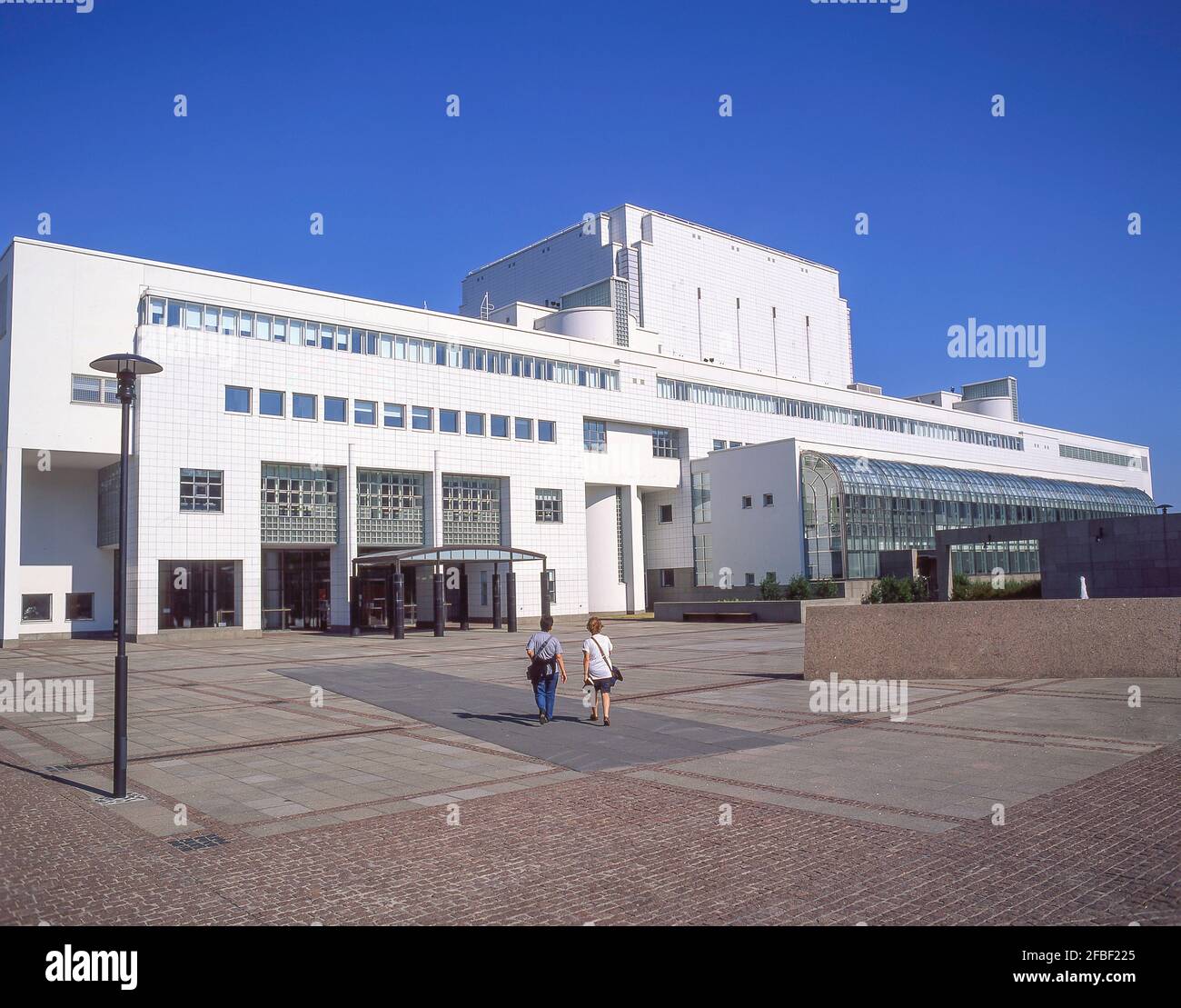 Finnish National Opera House (Suomen Kansallisooppera), Läntinen Teatterikuja, Helsinki, Republic of Finland Stock Photo