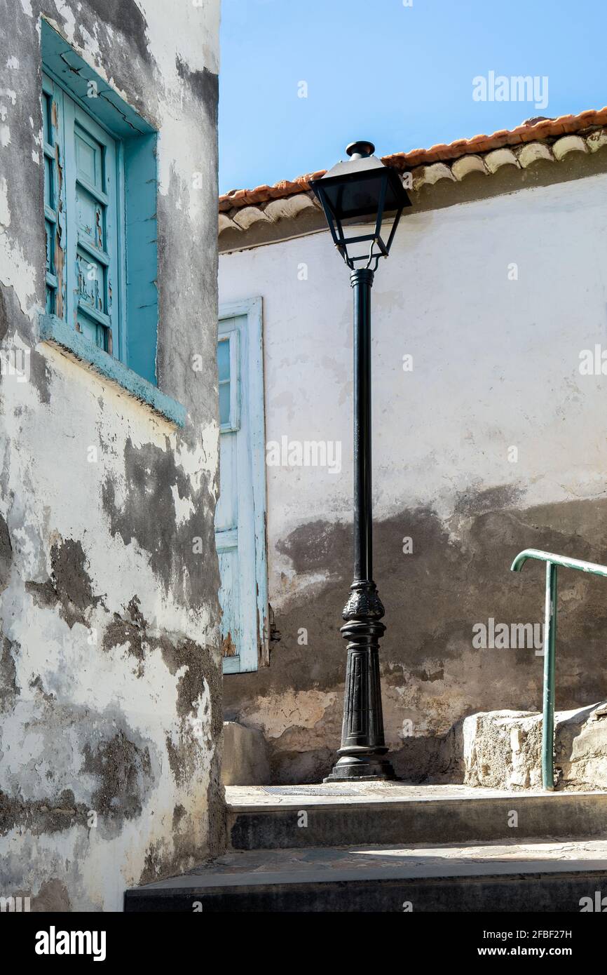 Street lighting during the day hi-res stock photography and images - Alamy