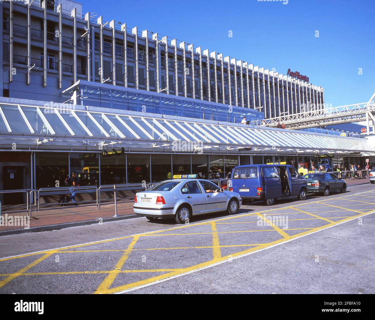 Departure terminal, Dublin Airport (Aerfort Bhaile Átha Cliath), Collinstown, Fingal, Republic of Ireland Stock Photo
