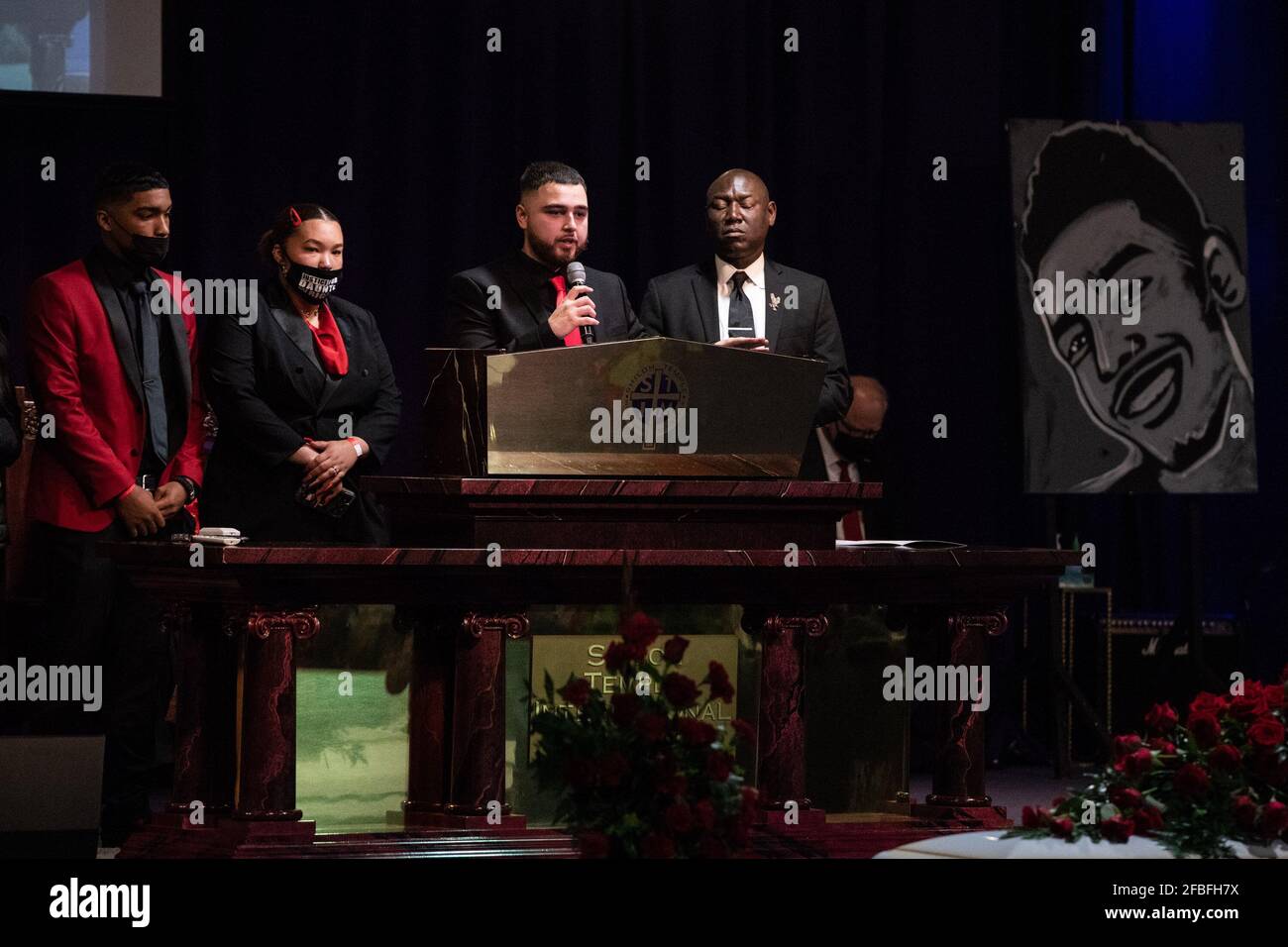 Minneapolis, United States. 22nd Apr, 2021. Daunte Wright's brother, Dallas Wright speaks at Daunte's funeral inside the New Shiloh Temple on April 22, 2021 in Minneapolis, Minnesota. Photo: Chris Tuite/ImageSPACE/Sipa USA Credit: Sipa USA/Alamy Live News Stock Photo