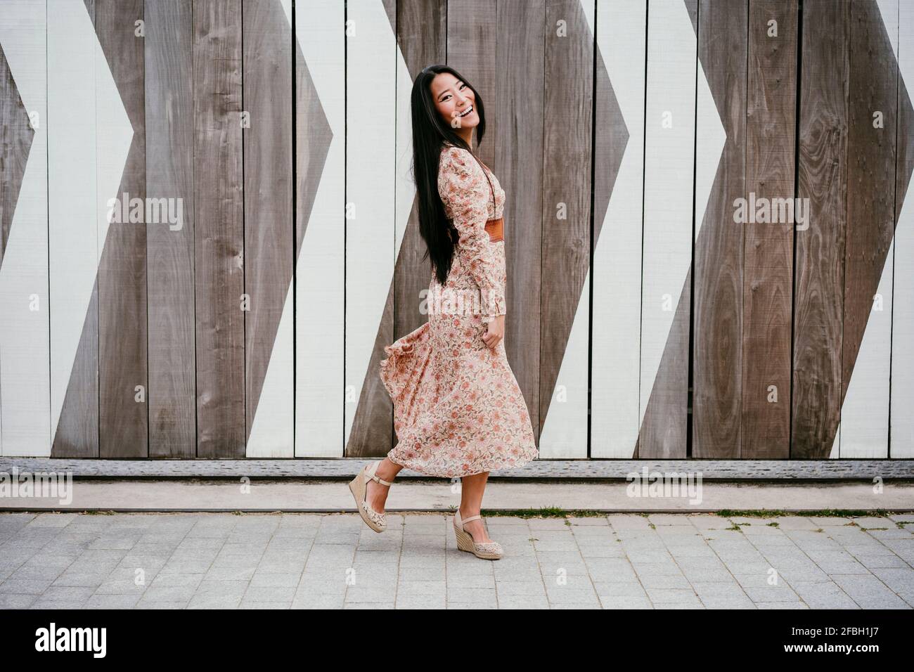 Asian korean woman standing hi-res stock photography and images - Alamy