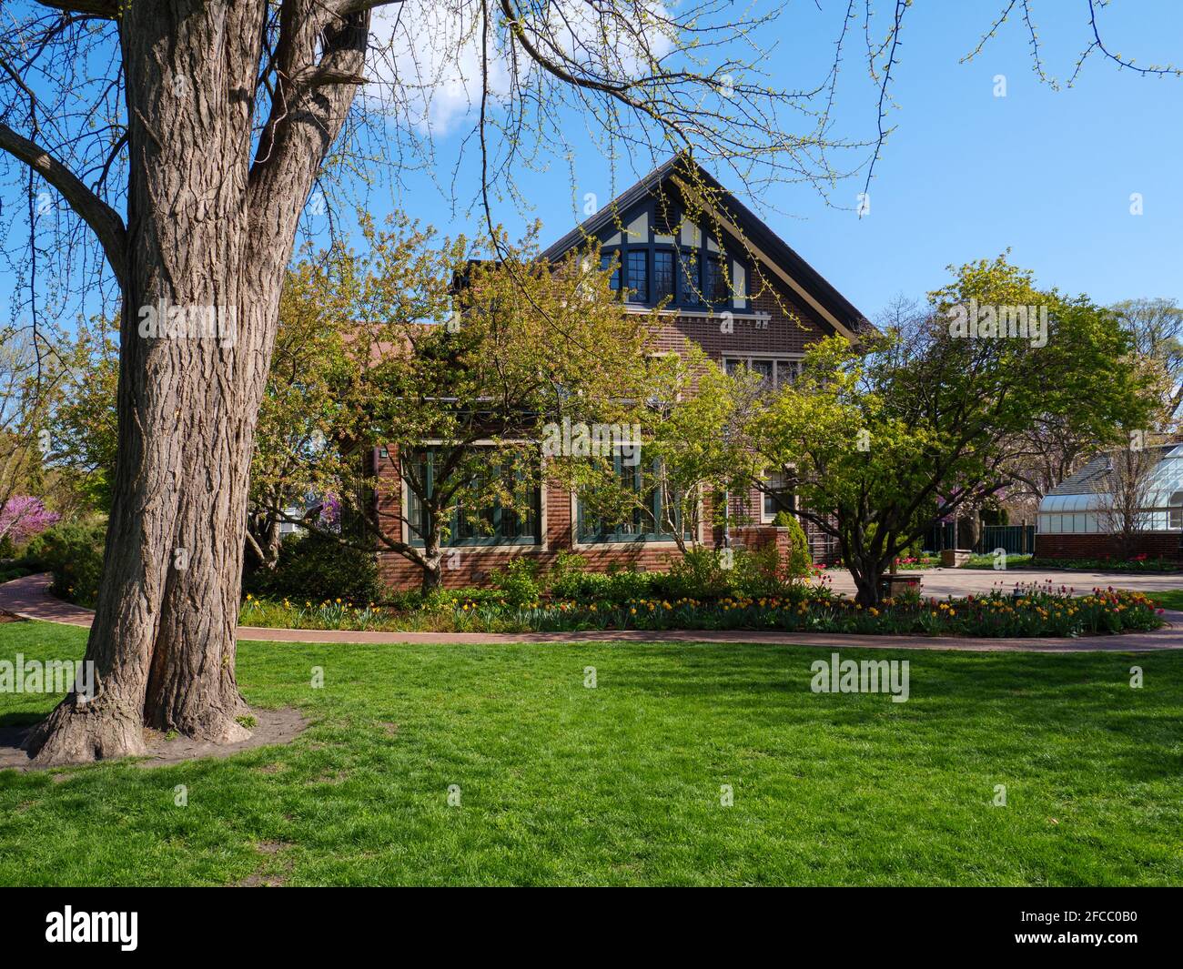 Cheney Mansion and garden, Oak Park, Illinois Stock Photo Alamy