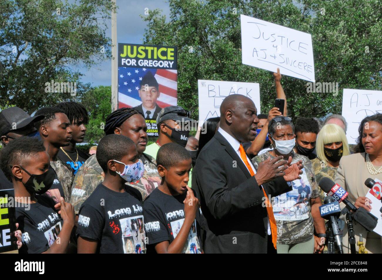 Viera, Brevard County, Florida. USA. April 23, 2021. Nationally renowned civil rights and personal injury attorney Ben Crump returned to Brevard County to met with the families of AJ Crooms and Sincere Pierce to file a federal lawsuit against the sheriff and his deputy. State Attorney Phil Archer determined the deputy's use of force was justified. Photo Credit: Julian Leek/Alamy Live News Stock Photo