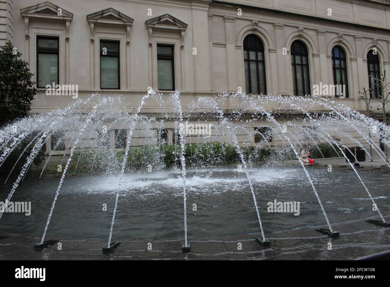 Water Fountain in New York Stock Photo Alamy