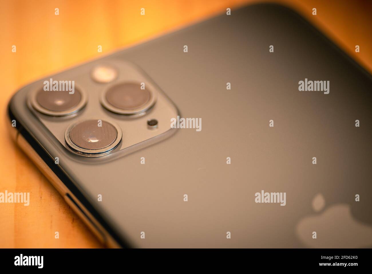 Iphone 11 Pro Max Hi Res Stock Photography And Images Alamy