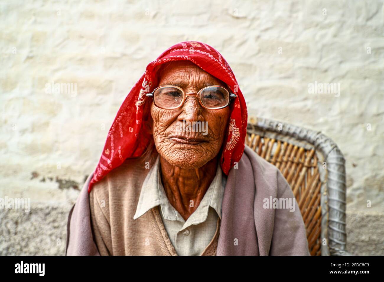 Portrait on old indian woman hi-res stock photography and images - Alamy