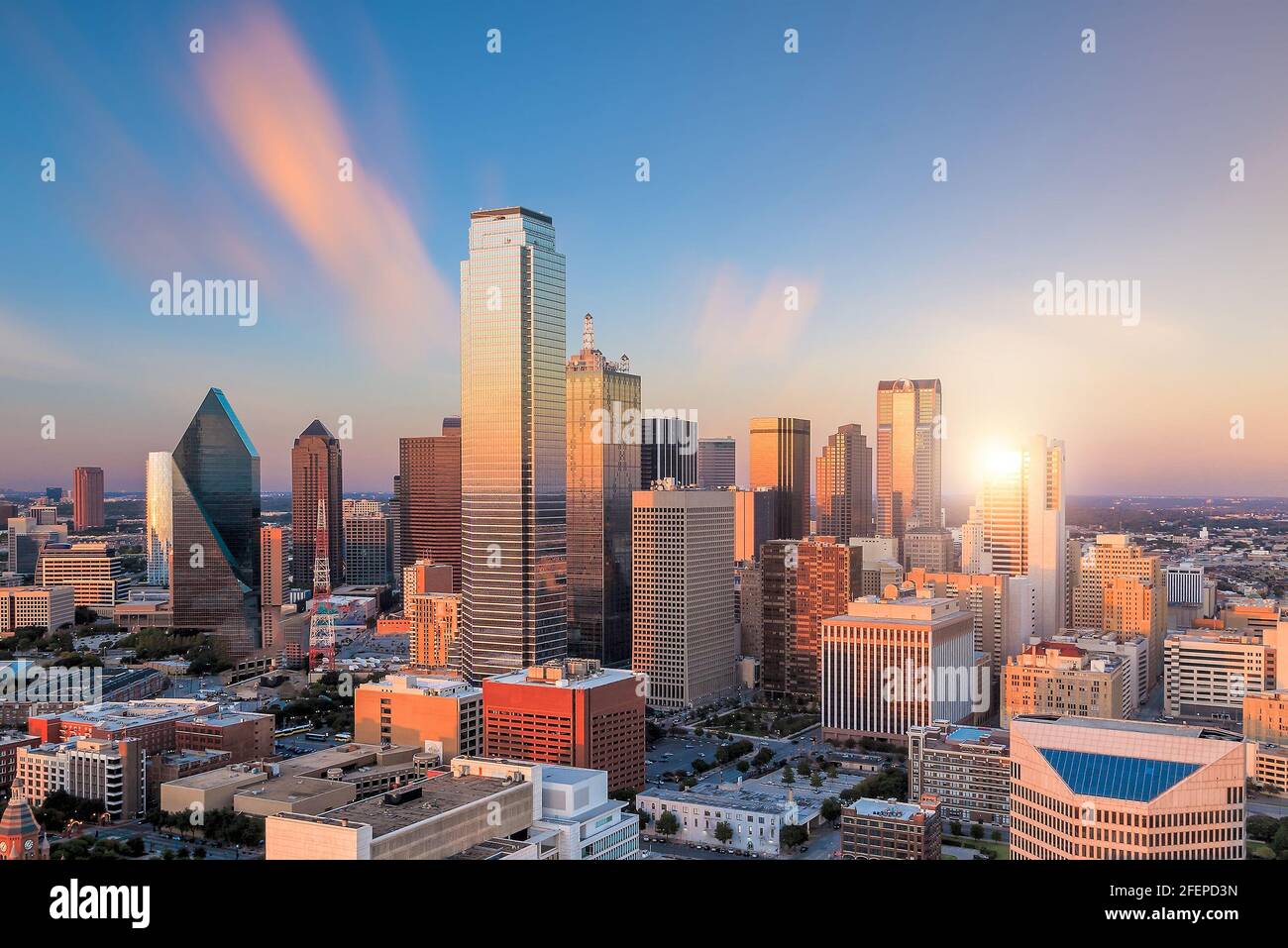 Downtown dallas at sunset hi-res stock photography and images - Alamy