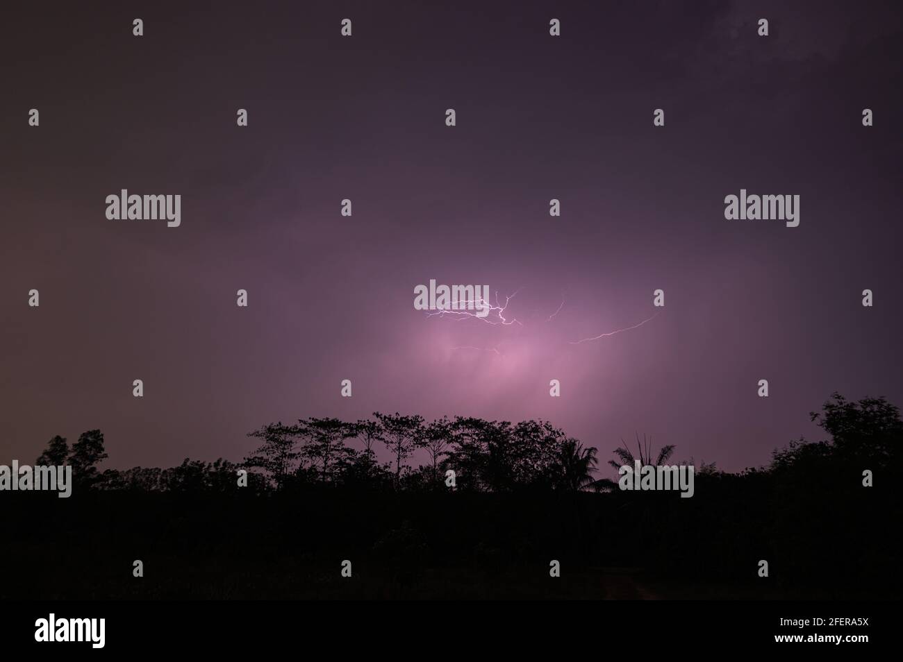 View of lightning in the sky at night Stock Photo - Alamy