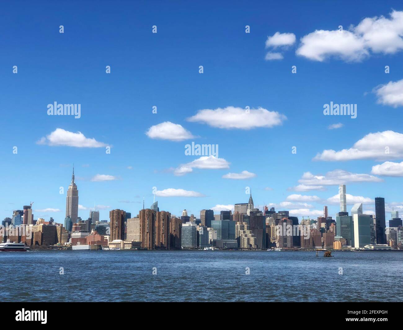 New York City skyline from Brooklyn on a sunny day Stock Photo - Alamy
