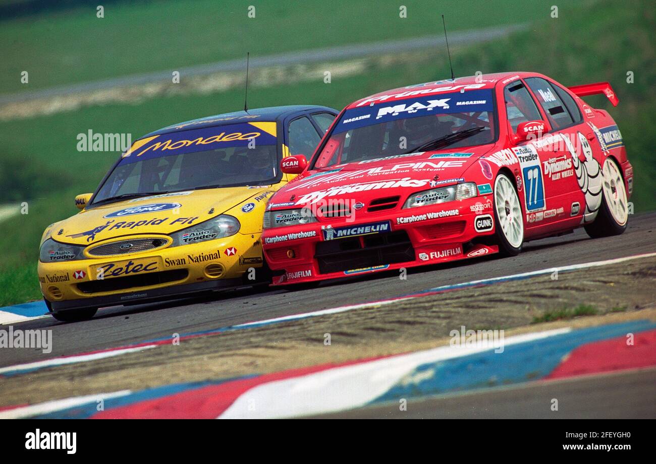 Matt Neal racing in the 1999 British Touring Car championship Thruxton round in the Max power Racing Team Dynamics Nissan Primera GT. Matt became the first independent driver to win a championship race in the series this year for which TOCA gave hime a £250,000 reward. Stock Photo