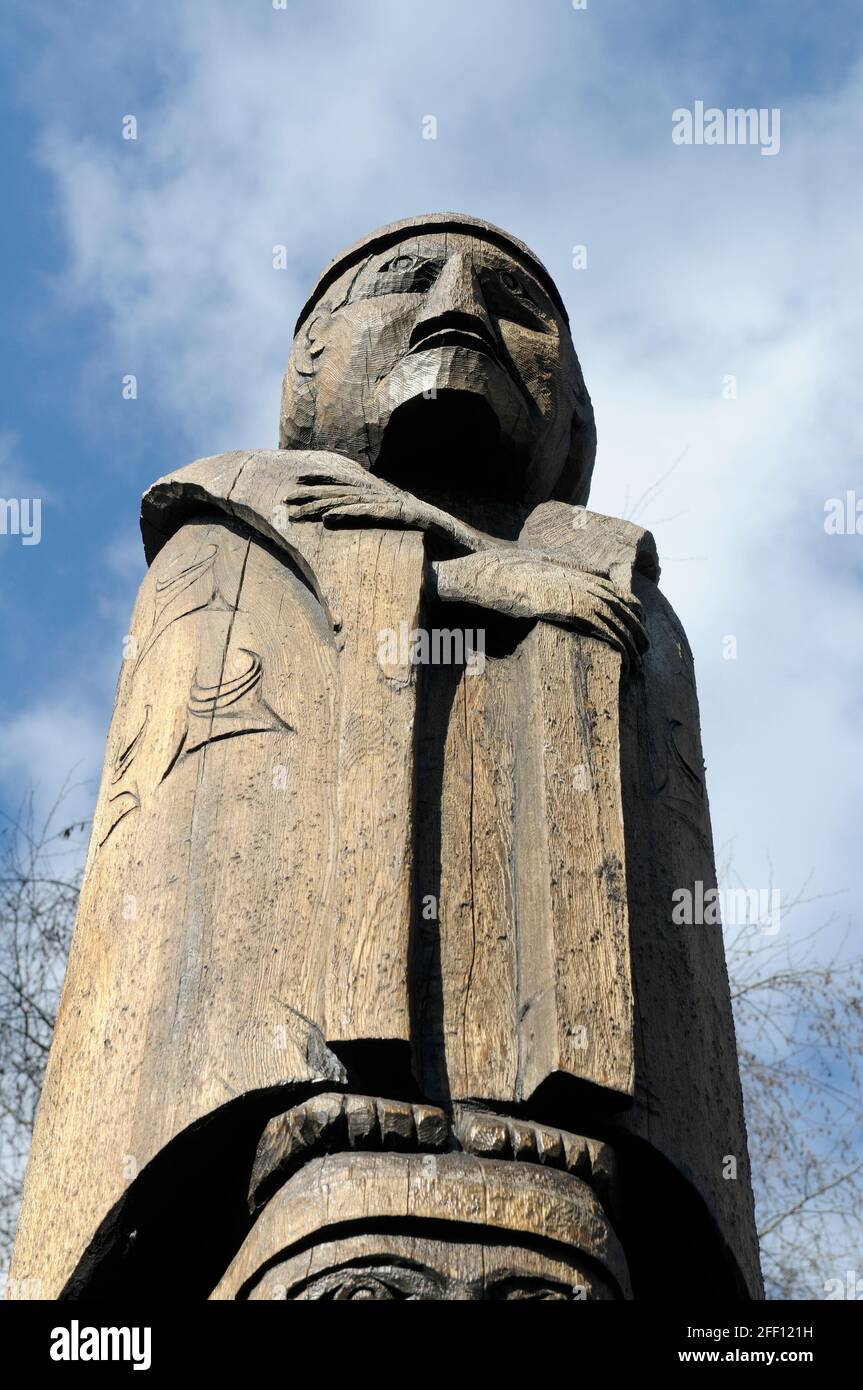 Cedar Man, Cedar Women Carver Simon Charlie 1986. Cowichan Valley, Vancouver Island, British