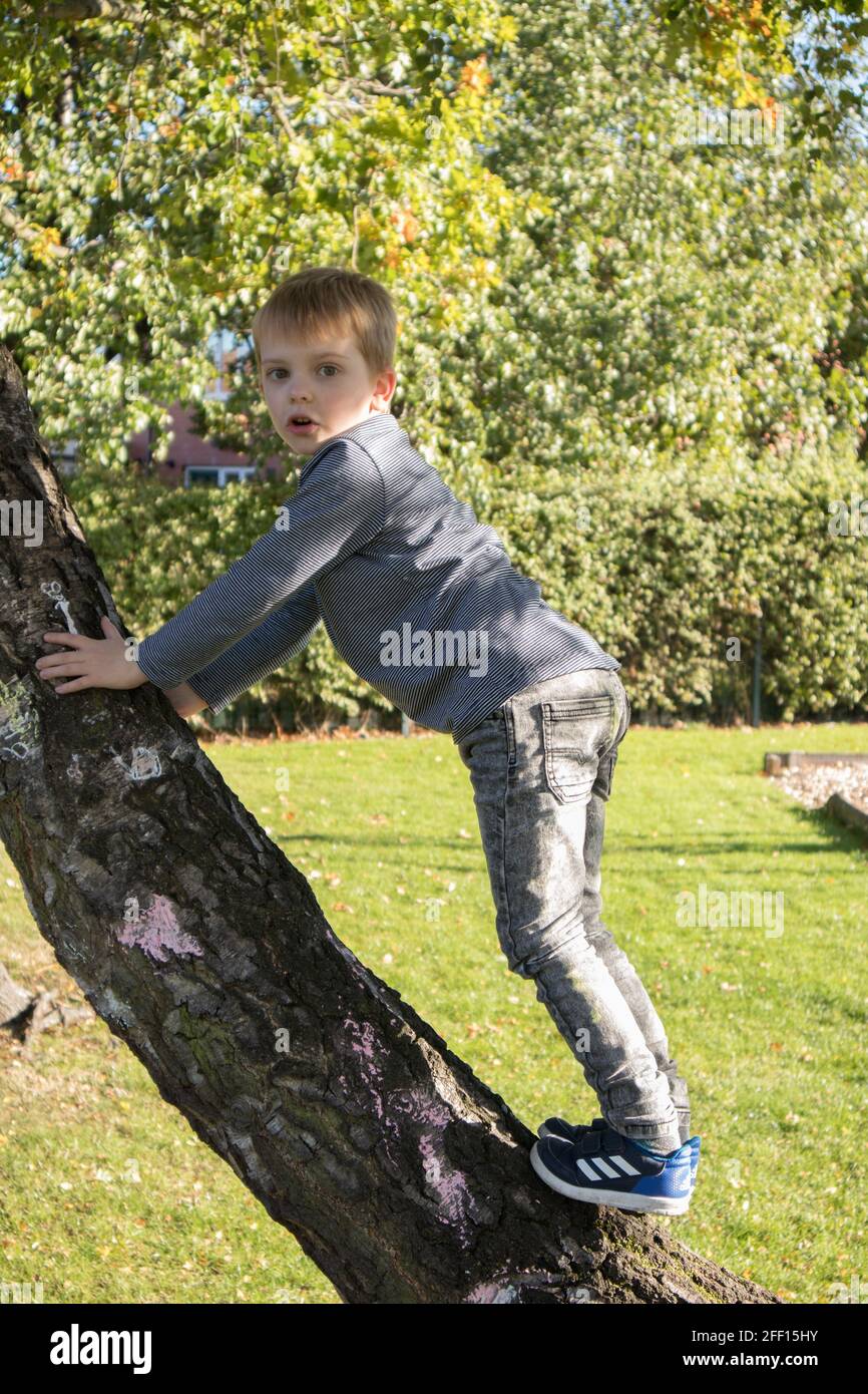 Childs play in the park hi-res stock photography and images - Alamy