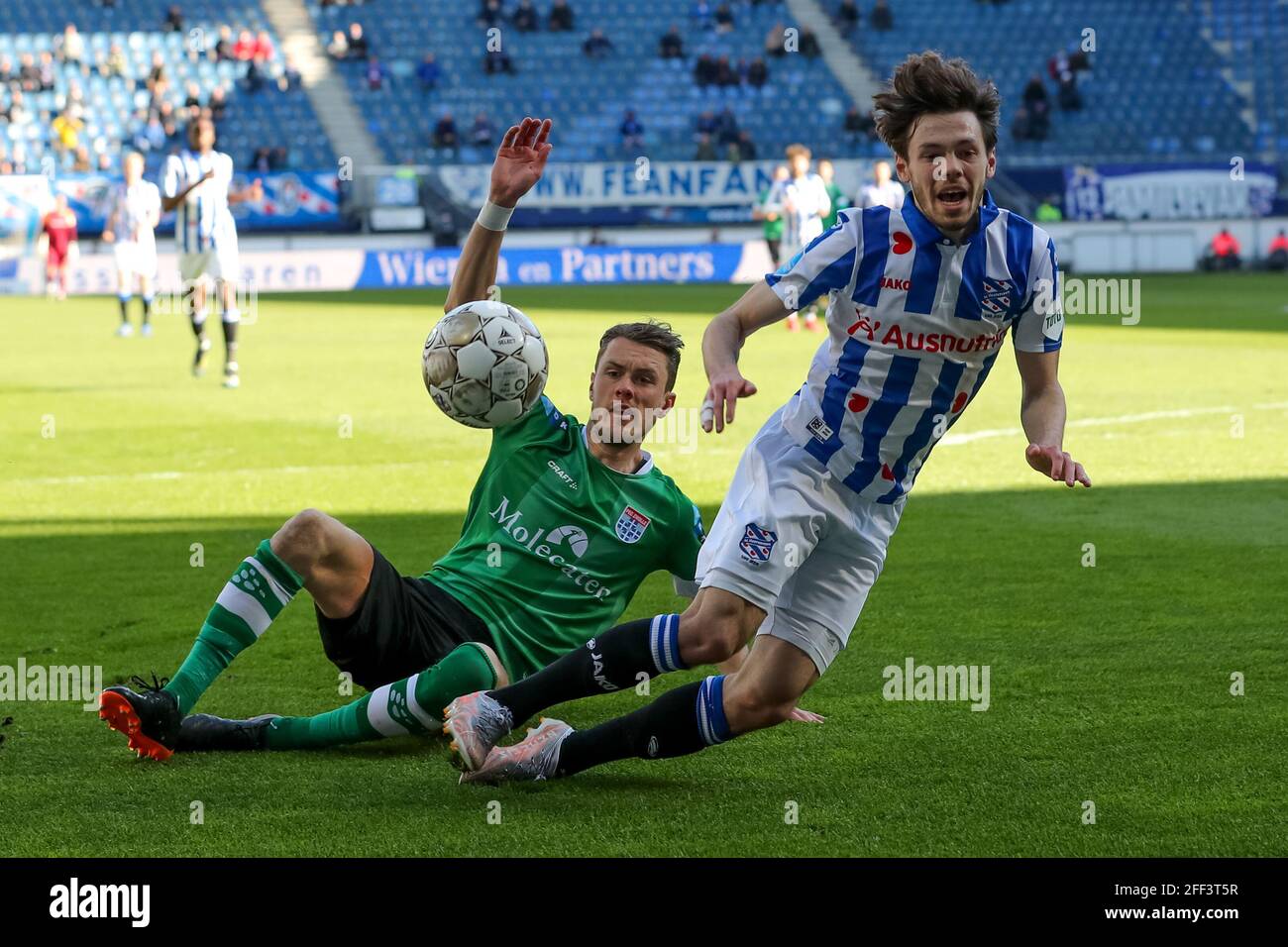 Soccer mitchell thomas hi-res stock photography and images - Alamy