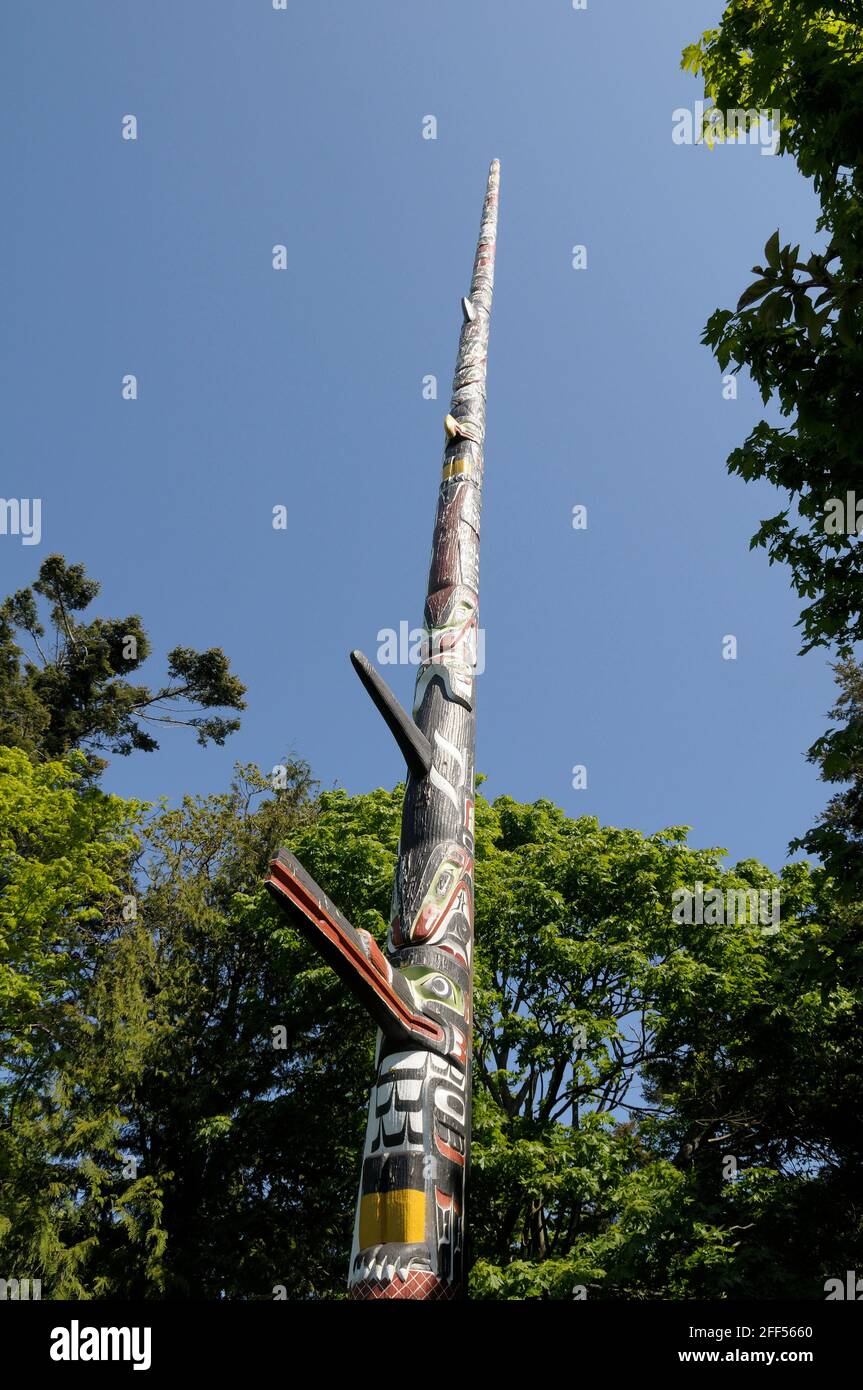 Totem pole carved by Kwakwaka'wakw craftsman Mungo Martin, Beacon Hill Park, Victoria, British Columbia, Canada Stock Photo
