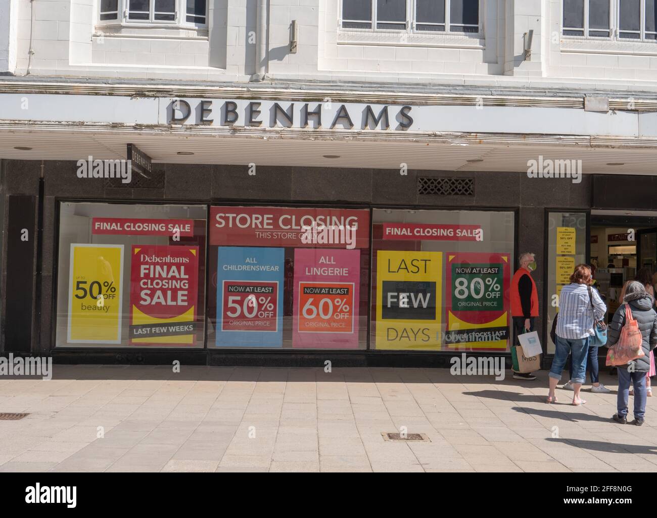 Debenhams worthing hires stock photography and images Alamy