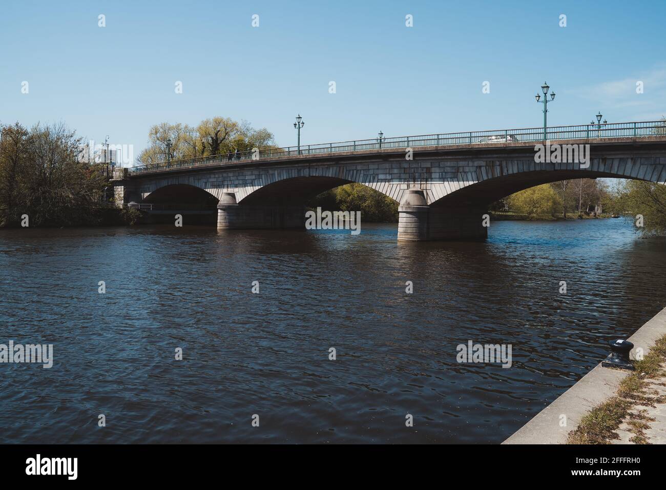 Staines bridge hires stock photography and images Alamy
