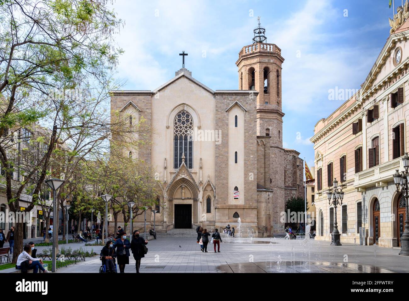 Sabadell Catalonia Spain April 17th Of 21 Placa De Sant Roc Square And Esglesia De Sant Felix Church Stock Photo Alamy