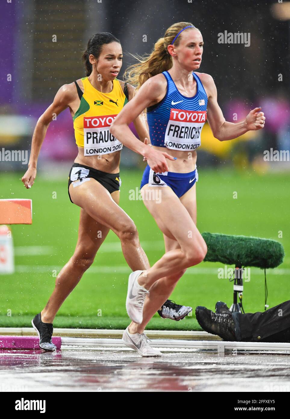 Courtney Frerichs (USA), Aisha Praught-Leer (Jamaica). 3000 metres steeplechase women. IAAF Athletics World Championships. London 2017 Stock Photo