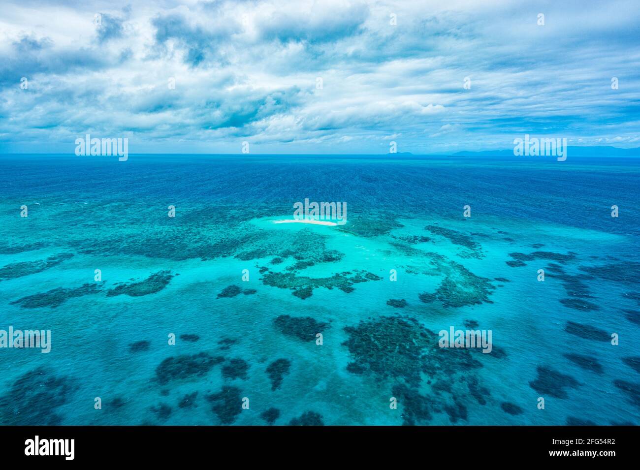 Aerial View of Arlington Reef from a helicopter scenic flight over the Great Barrier Reef, Cairns, Far North Queensland, FNQ, QLD, Australia Stock Photo