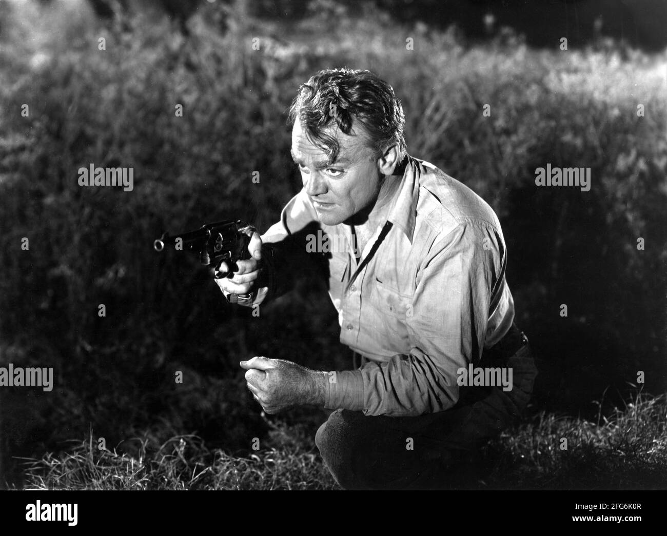 JAMES CAGNEY in 13 RUE MADELEINE 1946 director HENRY HATHAWAY original screenplay John Monks Jr and Sy Bartlett producer Louis de Rochemont Twentieth Century Fox Stock Photo