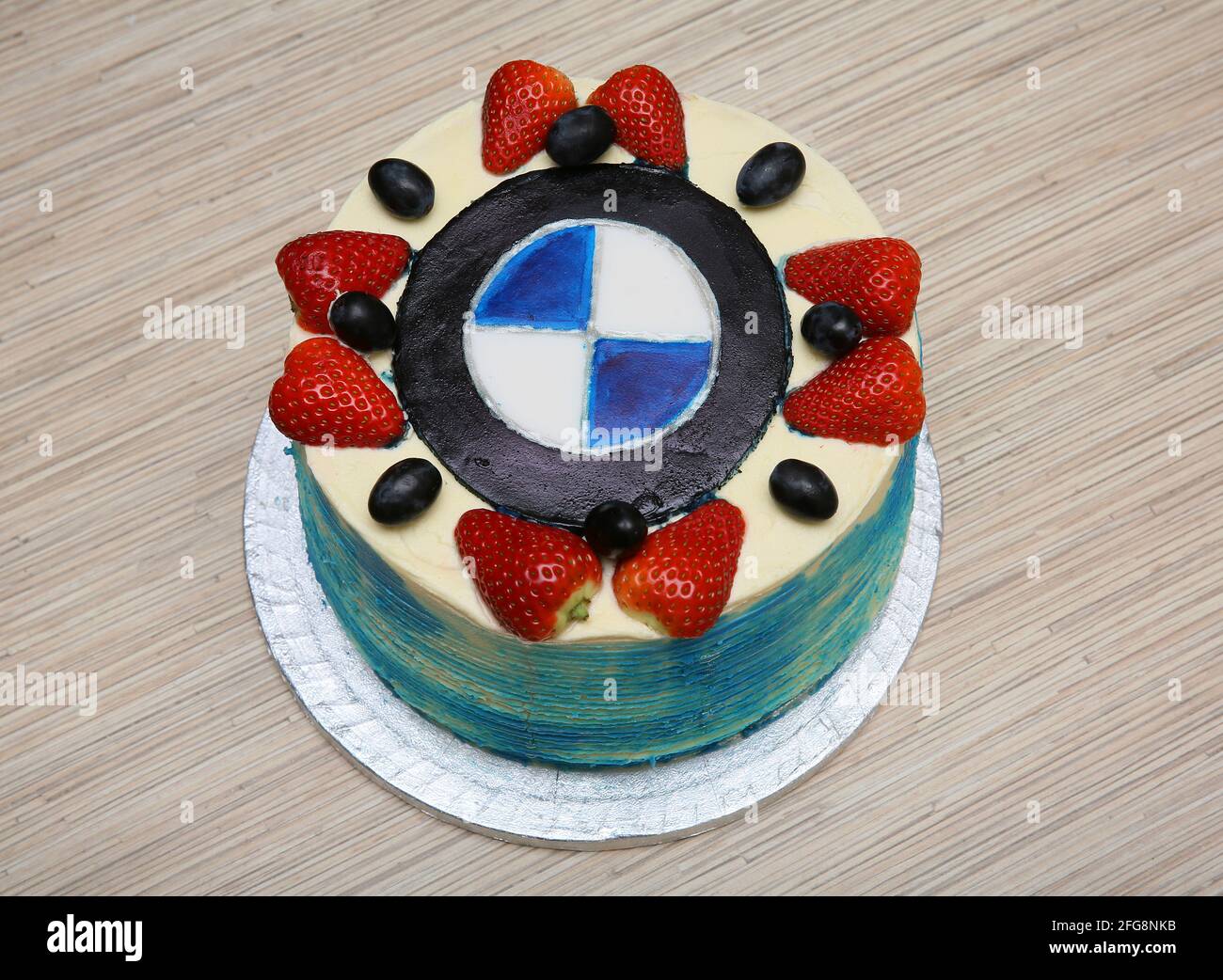 Homemade Strawberry Cake With Red Grape Juice Glaze And Daisy Flower Decoration On Old Cake Stand Stock Photo Alamy