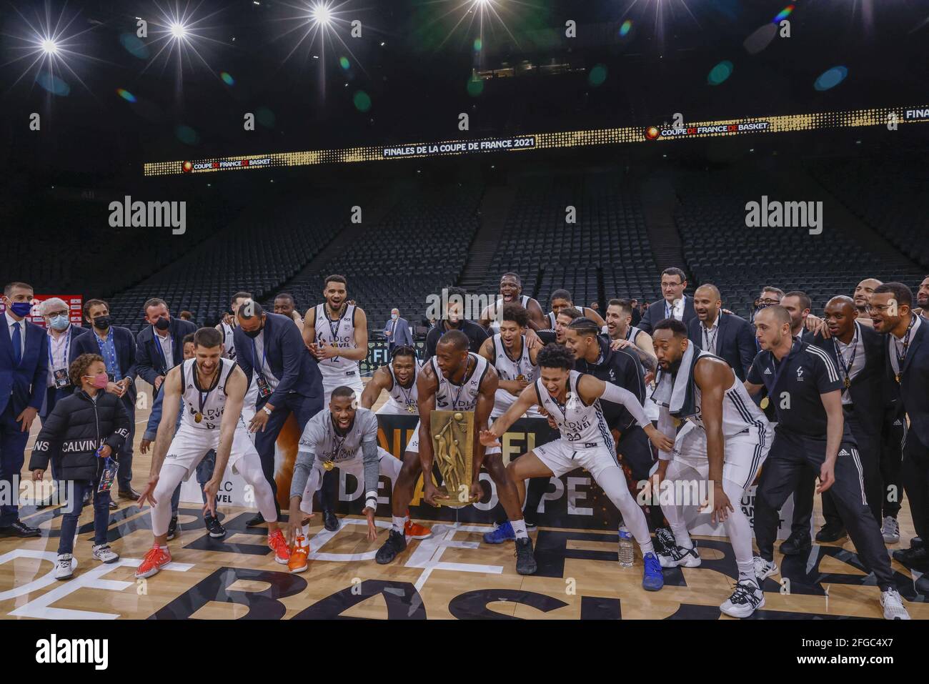 Tony Parker-owned ASVEL Lyon-Villeurbanne celebrates winning the the  Basketball French Cup at AccorHotels Arena Stadium on April 24, 2021 in  Paris, France. Photo by Loic Baratoux/ABACAPRESS.COM Stock Photo - Alamy