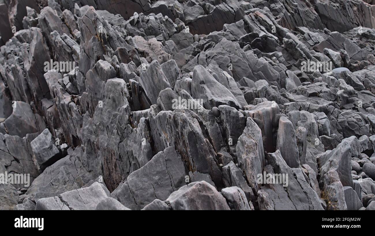 Sharp rocks slate hi-res stock photography and images - Alamy