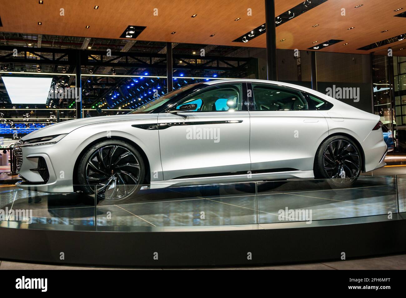 The Lincoln Zephyr Reflection concept on display at the 2021 Shanghai