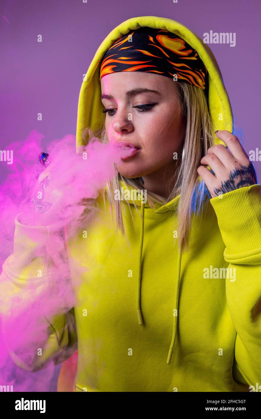 elfbar nachfüll pod läuft aus Femme enceinte : vapoter est aussi dangereux que fumer pendant la grossesse main image 1