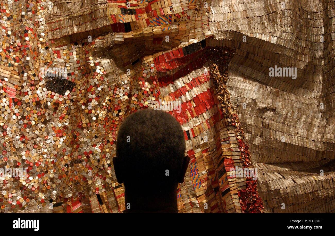 El anatsui 2005 hires stock photography and images Alamy