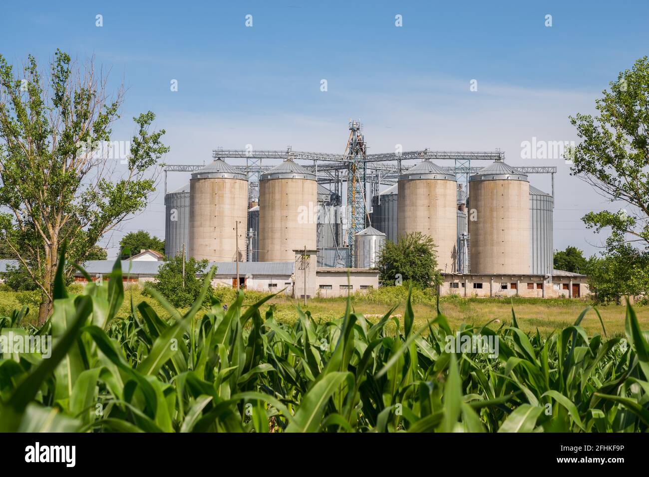 Concrete grain silo hi-res stock photography and images - Alamy