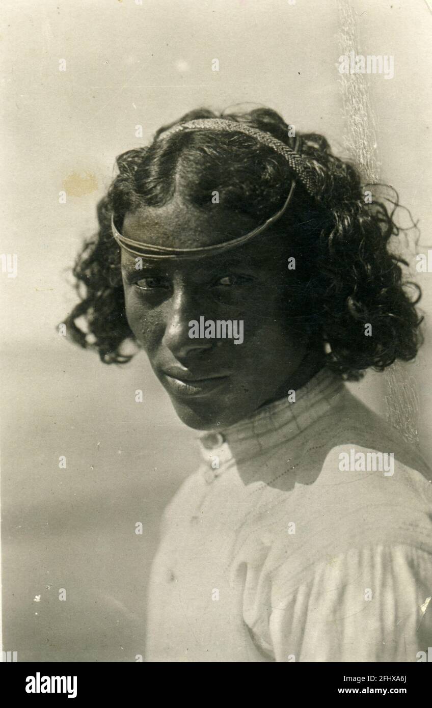 1930 ca , SOMALIA : Somali young woman  - SOMALIA ITALIANA - A.O.I. - AFRICA ORIENTALE ITALIANA - FASCISMO FASCISM colonialism Stock Photo