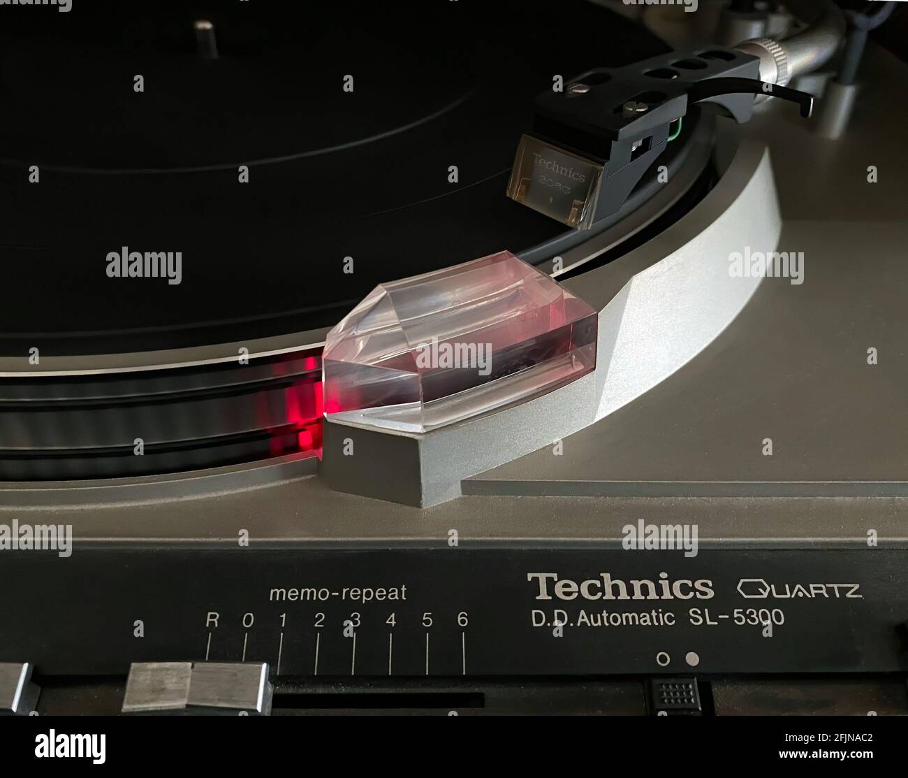 Technics Quartz Turntable Record Player with original Stylus Stock Photo -  Alamy