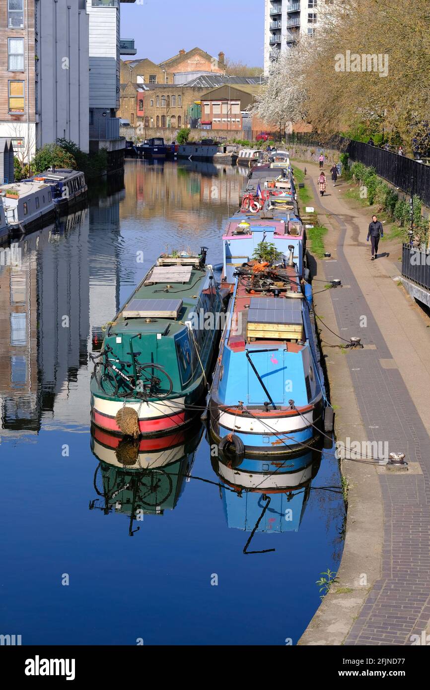 Canal Walk, N1, London, United Kingdom Stock Photo - Alamy