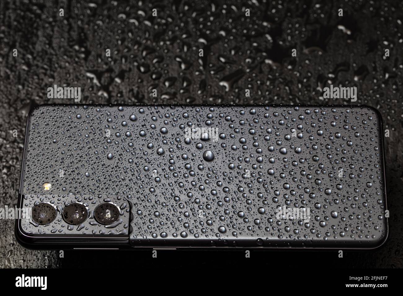 Seoul South Korea April 24 21 Samsung Galaxy S21 Phantom Grey In Waterdrops Stock Photo Alamy