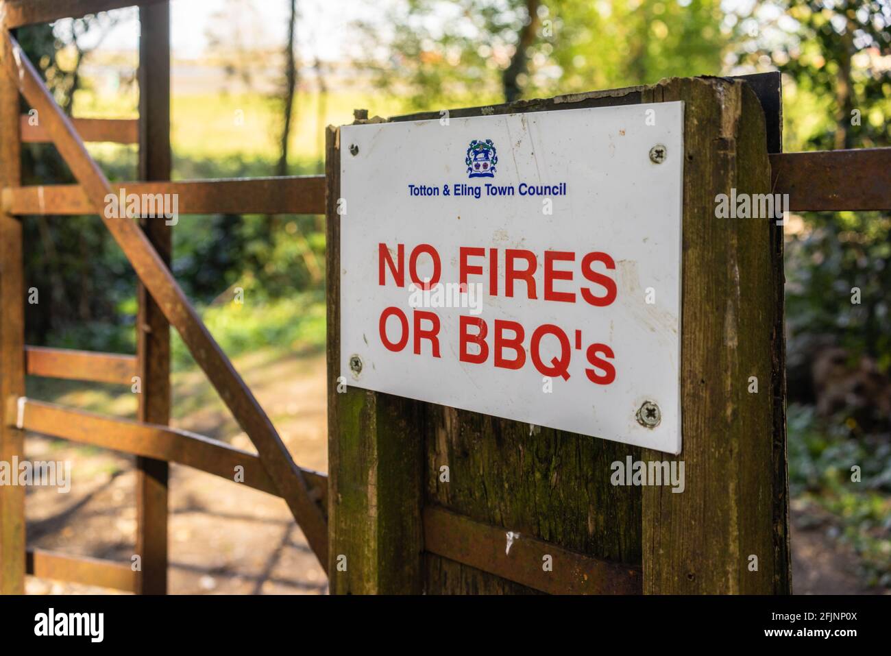 No Fires or BBQs sign, Totton, Southampton, England, UK Stock Photo
